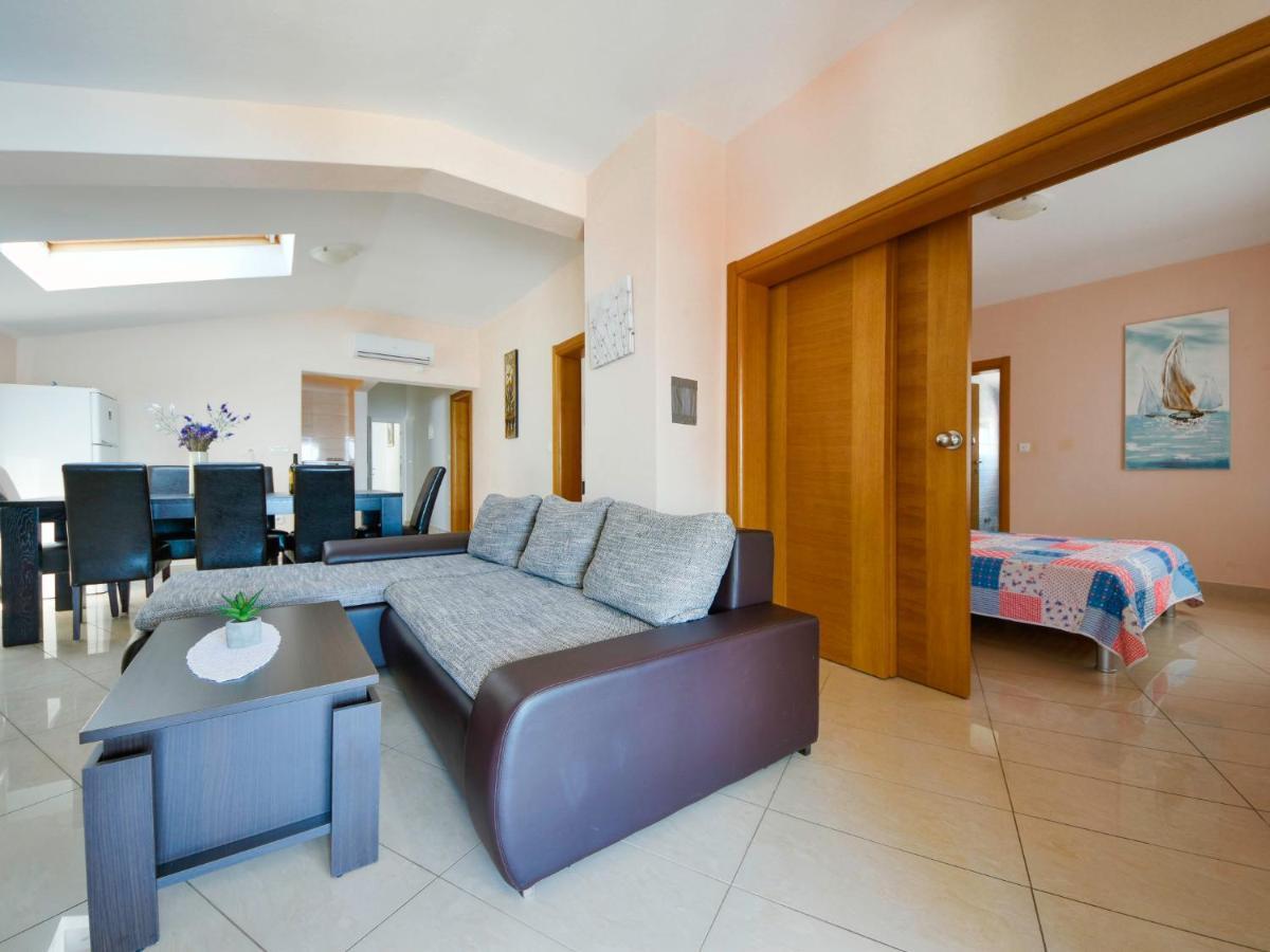 Apartment Tanja By Interhome มาสเลนีซา ภายนอก รูปภาพ